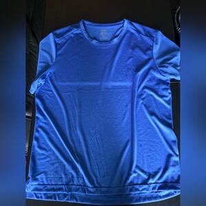 New with Tag mens XLarge light weight Jockey blue shirt.